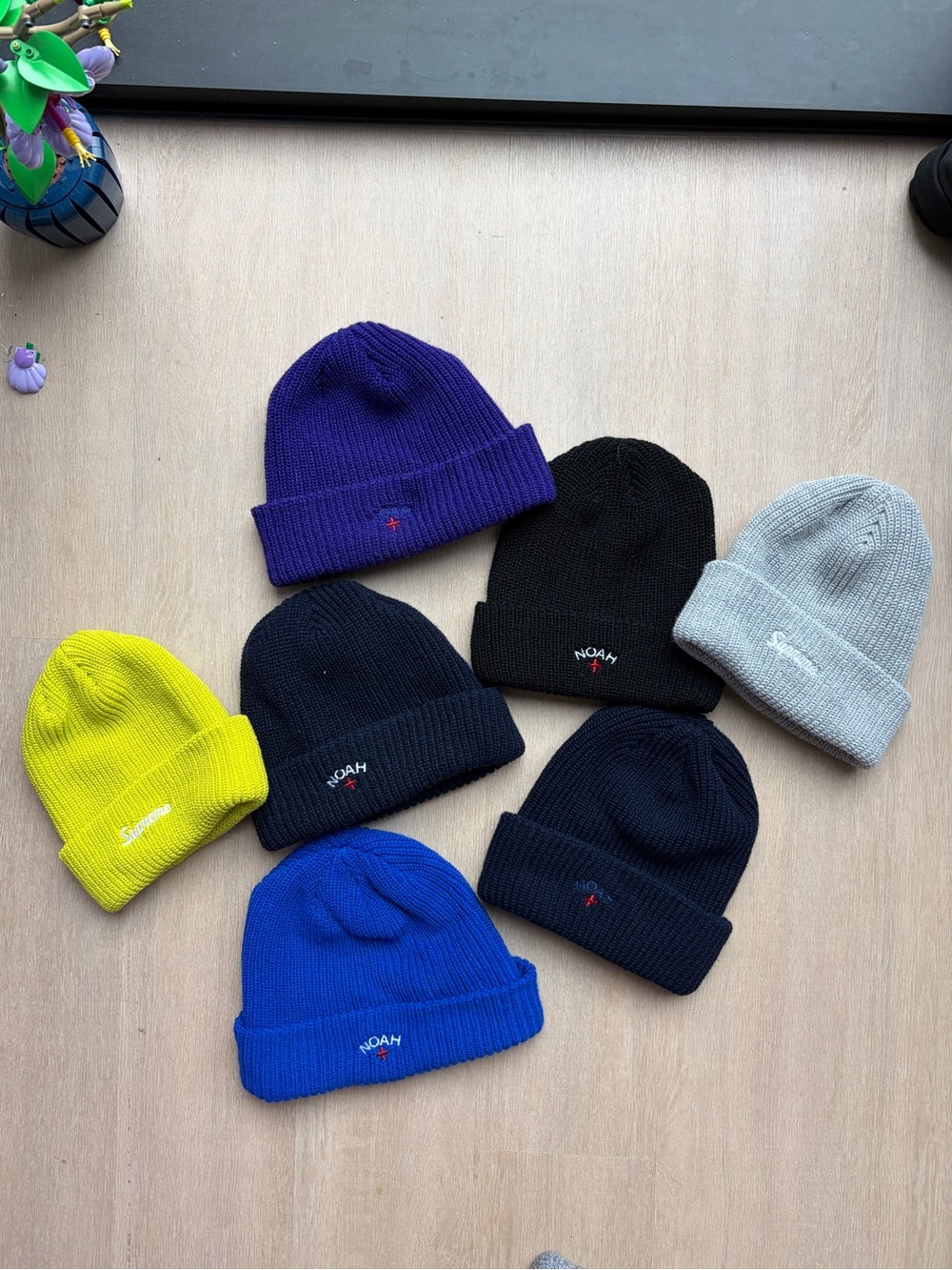 Supreme/Noah Beanie Bundle